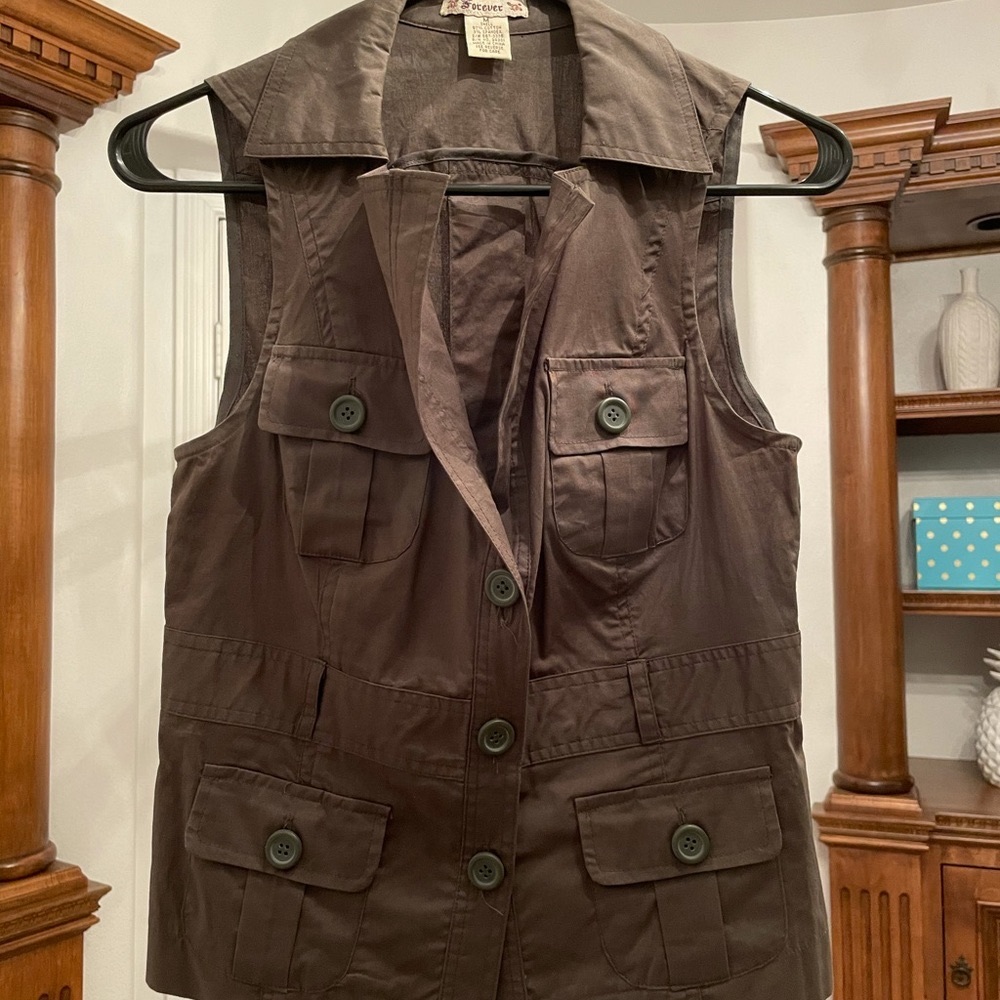 Forever 21 Army Camo Green color vest